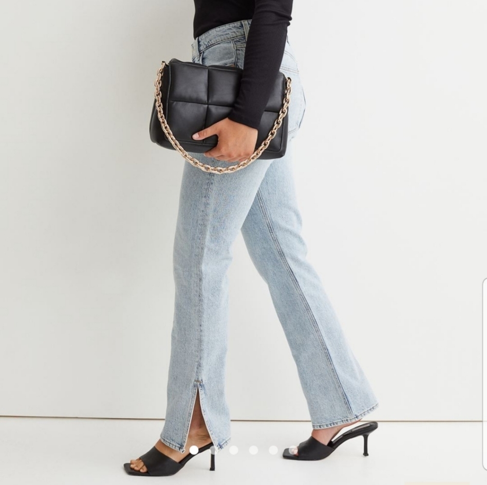 NWT. Light wash, straight leg jeans. Size 6. New. Never worn with tags.